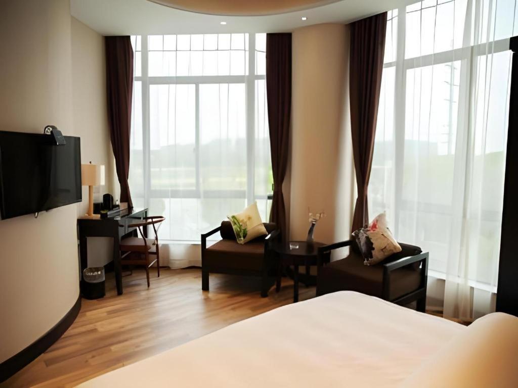 Jinjiang Metropolo Hotel - Liyang Tianmu Lake 창저우 외부 사진